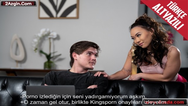 Bilgisayarını Tamir Eden Genç Adama Sakso Çekerek İnletti Video