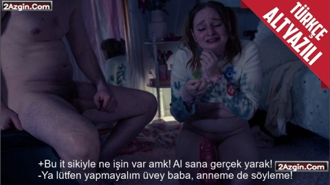 İnsansı Olmayan Dildoyu Yalarken Annesinin Sapık Sevgilisine Yakalandı Cezalandı Video